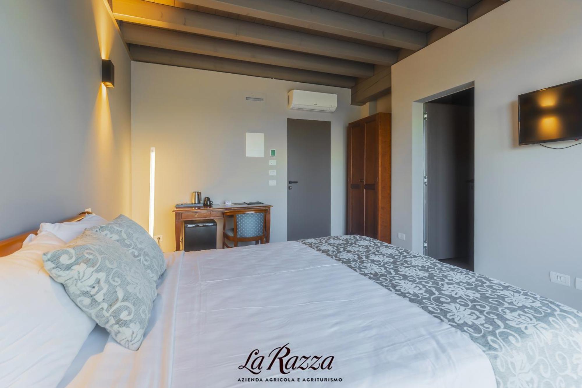 Agriturismo La Razza レッジョ・エミリア エクステリア 写真