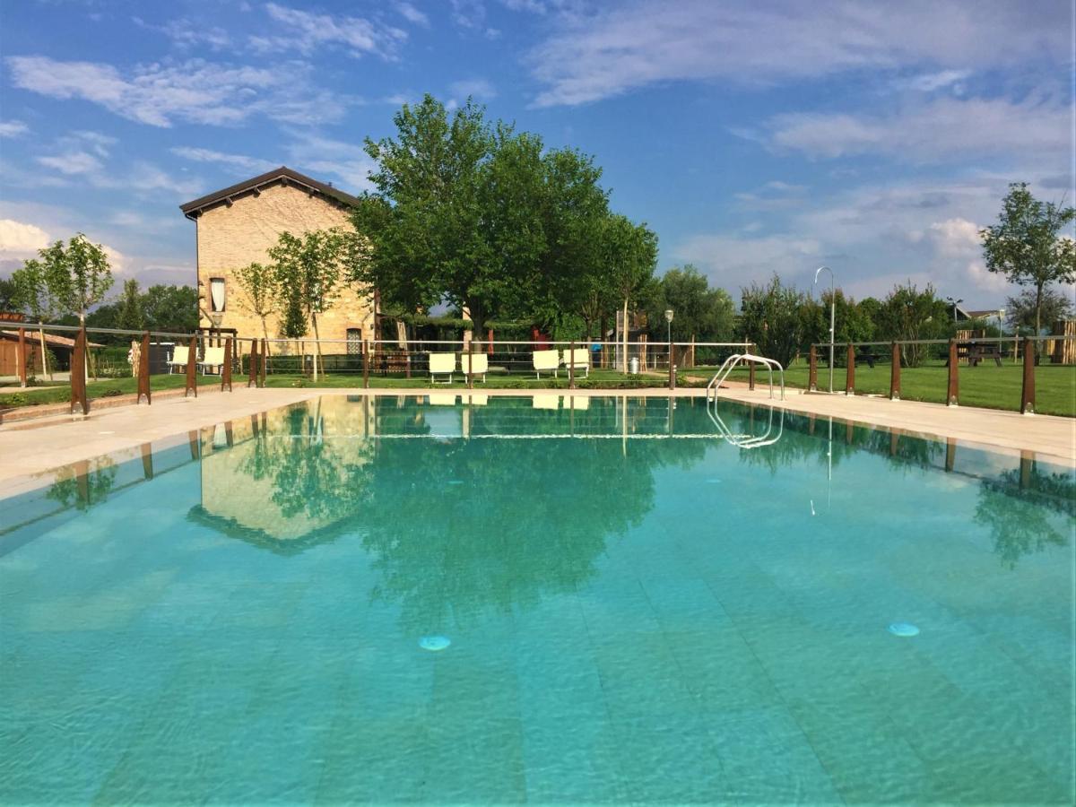 Agriturismo La Razza レッジョ・エミリア エクステリア 写真